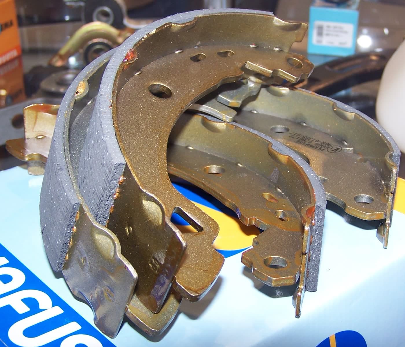 Heavy vehicle drum brake shoes