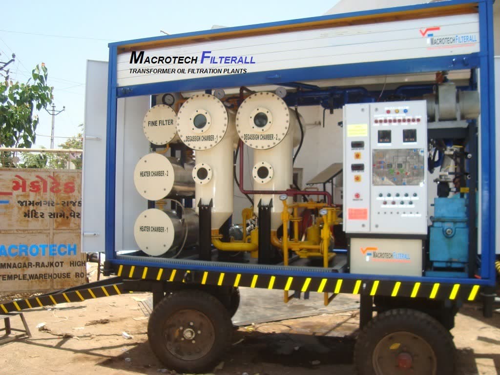 Portable oil filtration cart with hoses